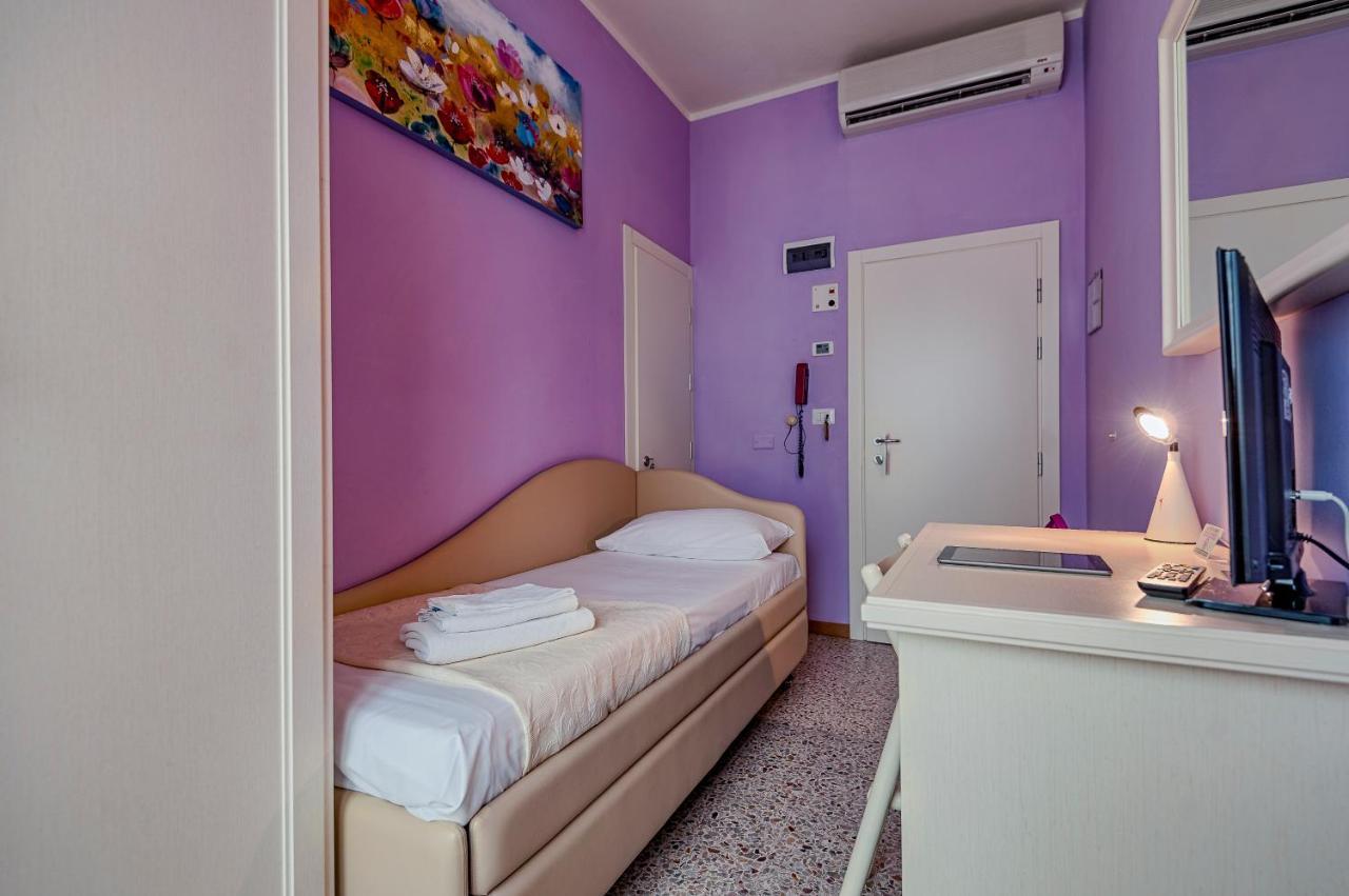 Hotel Plaza Gabicce Mare Bagian luar foto