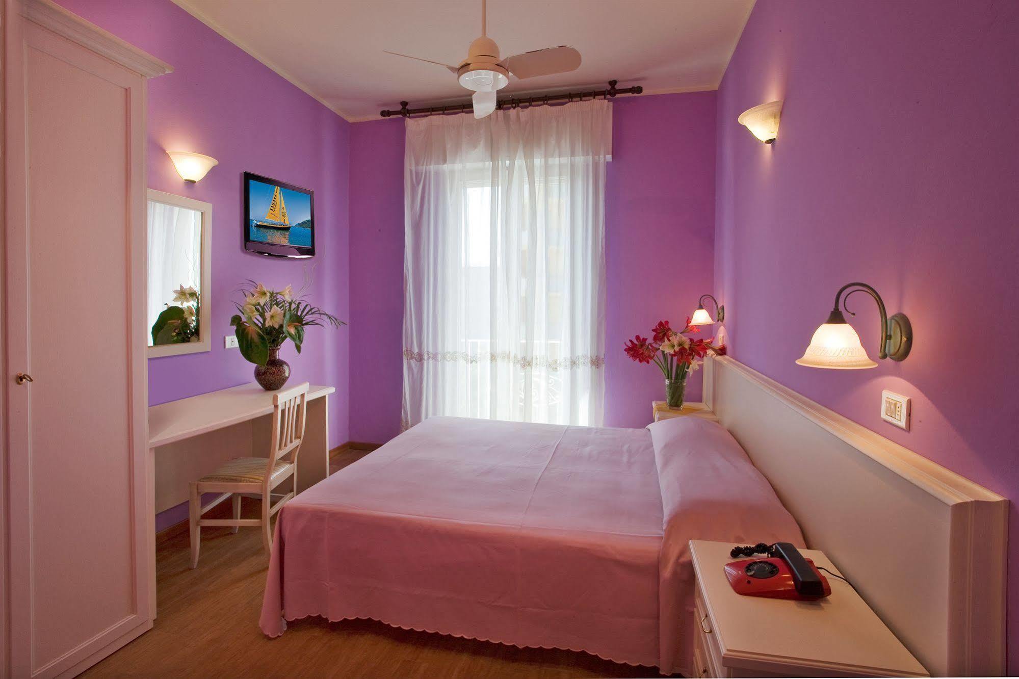 Hotel Plaza Gabicce Mare Bagian luar foto