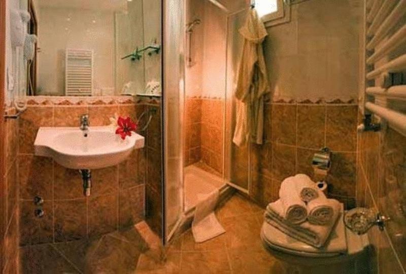 Hotel Plaza Gabicce Mare Bagian luar foto
